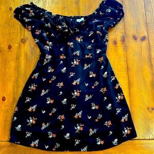 Fun black dress – cute details – size medium from cotton candy LA
